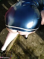 mature big tit strapon